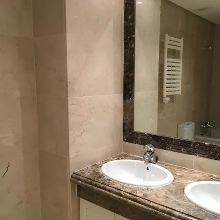 Golf Town House Будинок відпочинку *