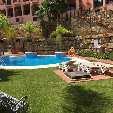 Golf Town House بيت للعطل *